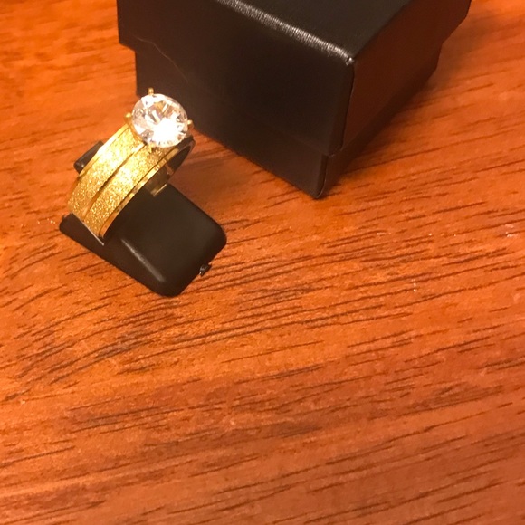 WOMEN’S ROUND AAA+CUBIC ZIRCONIA 3x GOLD PLATED WEDDING ENGAGEMENT RING SIZE 6.5 - Picture 3 of 8